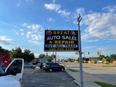 GREAT AUTO SALES AND REPAIR POLE SIGN